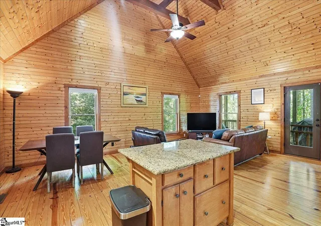 Photo 3 of Single family home for sale at 4 Matthews Creek Ln, Cleveland, SC 29635 | MLS# 1591736 | Listing updated on 2026-08-26