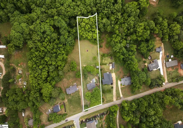 Photo 2 of Single family home for sale at 1313 N Parker Rd, Greenville, SC 29609 | MLS# 1601360 | Listing updated on 2026-10-19