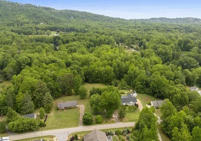 Photo 3 of Single family home for sale at 1313 N Parker Rd, Greenville, SC 29609 | MLS# 1601360 | Listing updated on 2026-10-19