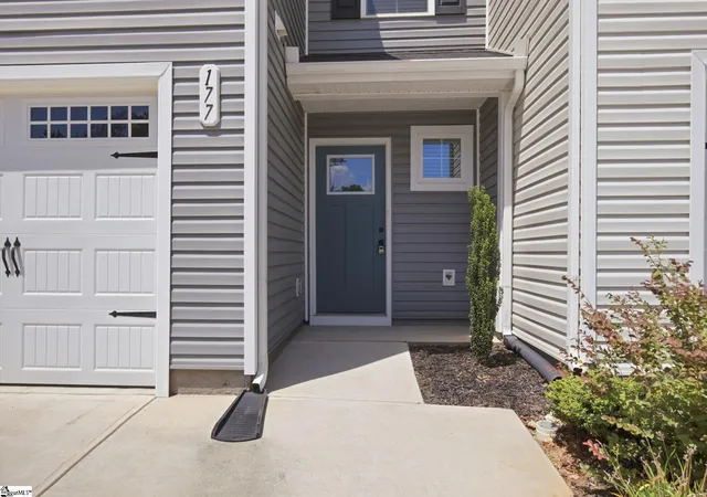Photo 2 of Townhouse for sale at 177 Sarnsfield Wy, Greenville, SC 29605 | MLS# 1601480 | Listing updated on 2026-08-20