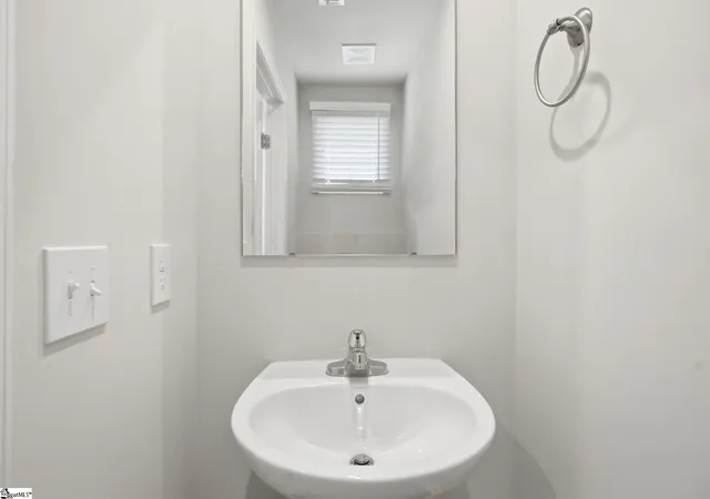 Photo 4 of Townhouse for sale at 177 Sarnsfield Wy, Greenville, SC 29605 | MLS# 1601480 | Listing updated on 2026-08-20