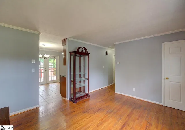 Photo 4 of Single family home for sale at 216 Pinefield Dr, Greenville, SC 29605 | MLS# 1596665 | Listing updated on 2026-09-08