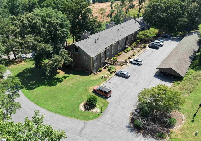 Photo 2 of Condo for sale at 114 Captains Wy, Anderson, SC 29625 | MLS# 1578625 | Listing updated on 2026-09-08