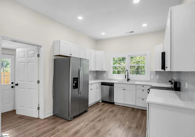 Photo 3 of Single family home for sale at 1 9th St, Greenville, SC 29611 | MLS# 1589561 | Listing updated on 2026-09-18