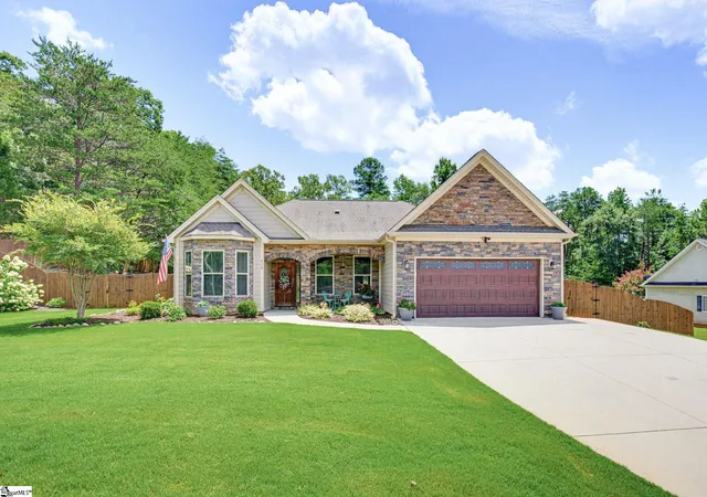 Photo 1 of Sale Pending at 424 Saint Paul Rd, Easley, SC 29642 | MLS# 1601023 | Listing updated on 2026-08-26