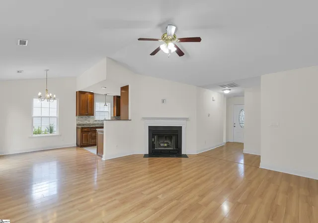 3rd image of 4 Raleigh Ct, Simpsonville, SC 29681 | MLS# 1592955