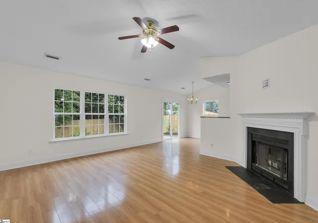 4th image of 4 Raleigh Ct, Simpsonville, SC 29681 | MLS# 1592955