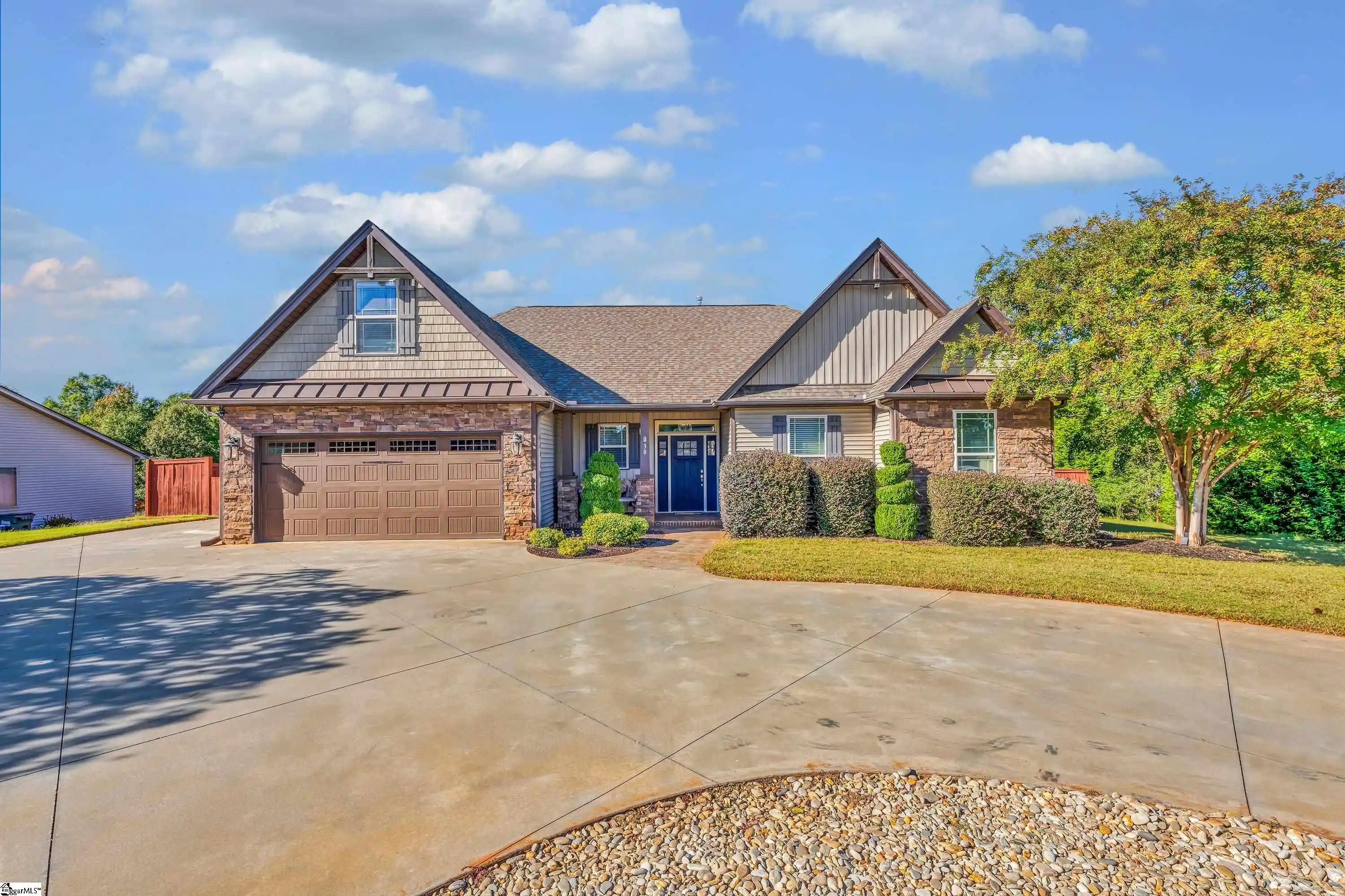 Photo 1 of Single family home for sale at 38 Rising Meadow Ln, Taylors, SC 29687 | MLS# 1607353 | Listing updated on 2026-10-22