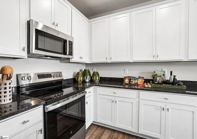 Photo 4 of Townhouse for sale at 305 Widley Wy #lot 81, Greenville, SC 29605 | MLS# 1600010 | Listing updated on 2026-09-18
