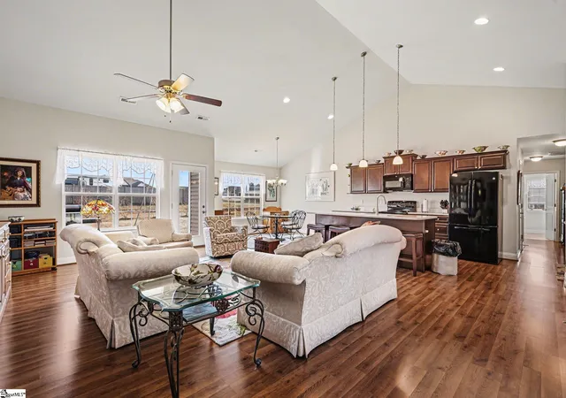 Photo 4 of Single family home for sale at 125 Apple Grove Dr, Inman, SC 29349 | MLS# 1581466 | Listing updated on 2026-10-29