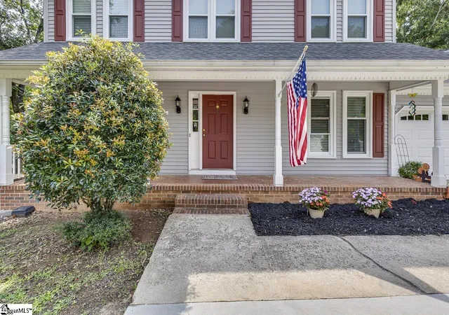 Photo 2 of Single family home for sale at 117 Cherrywood Trl, Greer, SC 29650 | MLS# 1598947 | Listing updated on 2026-08-31