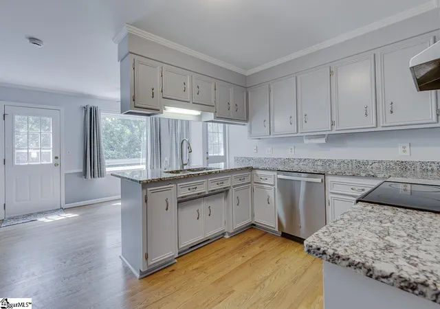 Photo 4 of Single family home for sale at 117 Cherrywood Trl, Greer, SC 29650 | MLS# 1598947 | Listing updated on 2026-08-31