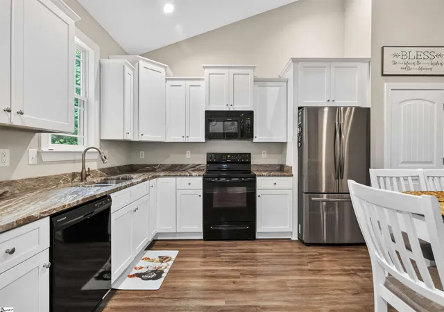 Photo 3 of Single family home for sale at 136 N Forest Cir, Marietta, SC 29661 | MLS# 1596563 | Listing updated on 2026-08-30