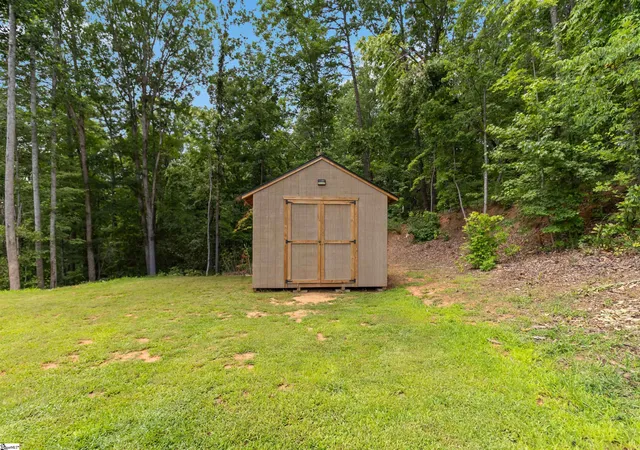 Photo 4 of Single family home for sale at 136 N Forest Cir, Marietta, SC 29661 | MLS# 1596563 | Listing updated on 2026-08-30