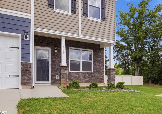 Photo 2 of Single family home for sale at 219 Darrowby Wy, Simpsonville, SC 29680 | MLS# 1599997 | Listing updated on 2026-09-04