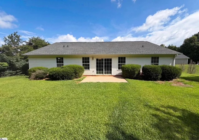 Homes for sale in Taylors, SC | 16 Red Mile Wy, Taylors, SC 29687 | MLS# 1595712