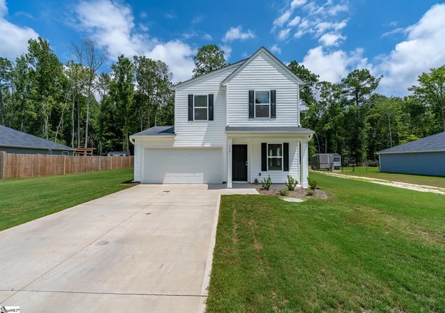 Photo 3 of Single family home for sale at 117 Sunflower Ln, Clinton, SC 29325 | MLS# 1599970 | Listing updated on 2026-08-27