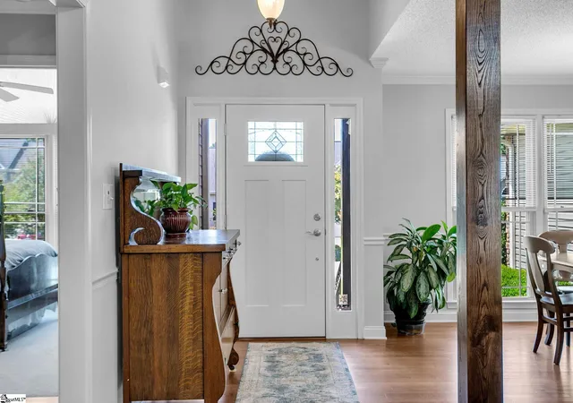 Photo 3 of Single family home for sale at 6 Kingsbury Wy, Greenville, SC 29617 | MLS# 1598546 | Listing updated on 2026-08-18