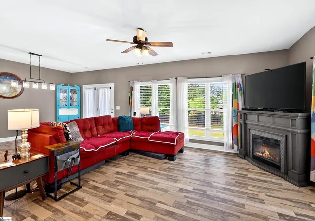 Photo 3 of Single family home for sale at 129 Gano Dr, Woodruff, SC 29688 | MLS# 1590118 | Listing updated on 2026-10-05