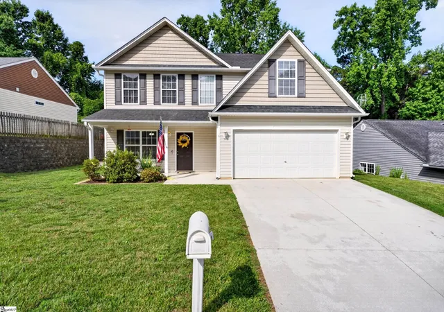 Photo 1 of Single family home for sale at 6 Red Shirt Ct, Greer, SC 29651 | MLS# 1594165 | Listing updated on 2026-09-09