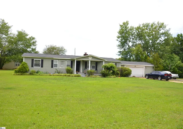 Photo 1 of Single family home for sale at 733 Brockman Mcclimon Rd, Greer, SC 29651 | MLS# 1596910 | Listing updated on 2026-07-08