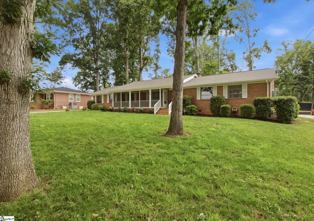 3rd image of 103 Oak Forest Dr, Greer, SC 29650 | MLS# 1596872