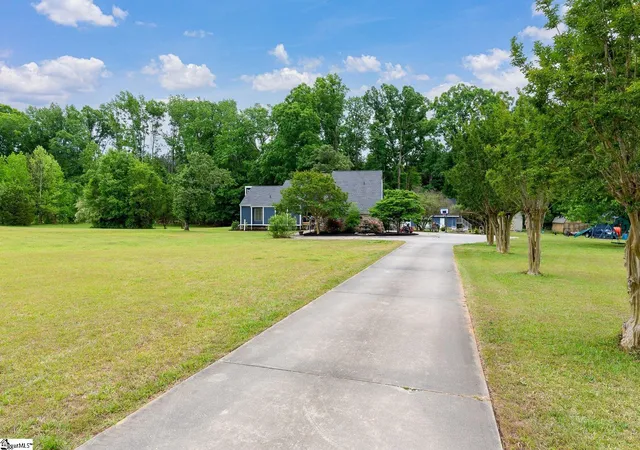 3rd image of 144 Spring Rd, Laurens, SC 29360 | MLS# 1590278