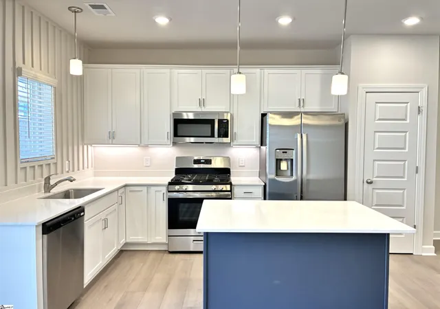Photo 2 of Sale Pending at 116 Rock Cress Trl, Greenville, SC 29607 | MLS# 1598017 | Listing updated on 2026-09-01