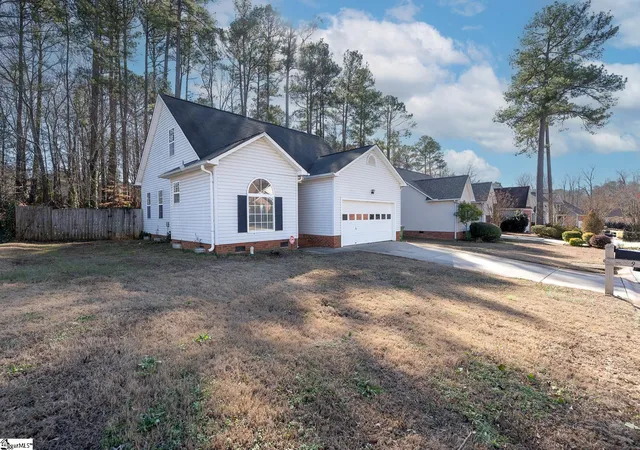 Homes for sale in Mauldin, SC | 9 Colombard Ct, Mauldin, SC 29662 | MLS# 1579468