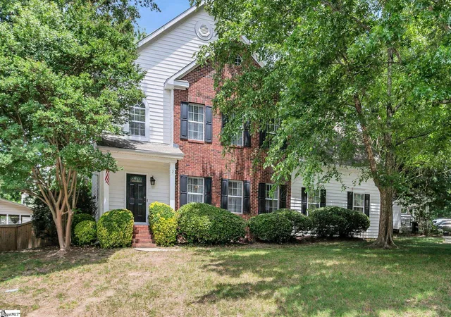 Photo 1 of Single family home for sale at 2 Misty Meadow Dr, Greenville, SC 29615 | MLS# 1596241 | Listing updated on 2026-08-24