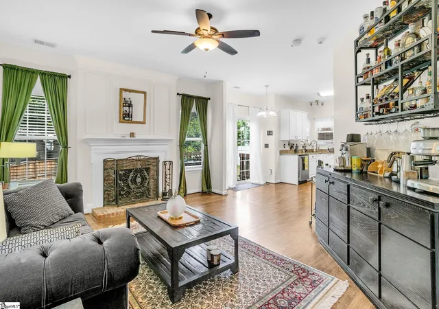Photo 4 of Single family home for sale at 2 Misty Meadow Dr, Greenville, SC 29615 | MLS# 1596241 | Listing updated on 2026-08-24