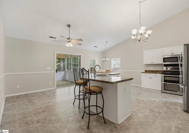 Photo 4 of Single family home for sale at 2 Timberjack St, Simpsonville, SC 29680 | MLS# 1594391 | Listing updated on 2026-10-06