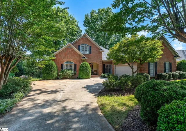 Photo 1 of Single family home for sale at 9 March Winds Ct, Greer, SC 29650 | MLS# 1600960 | Listing updated on 2026-09-10