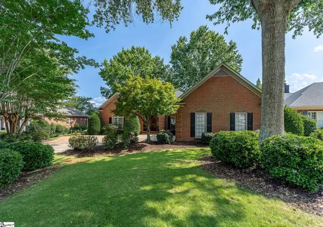 Photo 2 of Single family home for sale at 9 March Winds Ct, Greer, SC 29650 | MLS# 1600960 | Listing updated on 2026-09-10