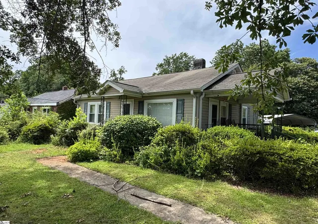 Homes for sale in Travelers Rest, SC | 302 West Rd, Travelers Rest, SC 29690 | MLS# 1596446
