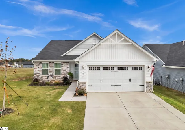 Photo 1 of Single family home for sale at 1018 Rev Robert Reid St, Woodruff, SC 29388 | MLS# 1573068 | Listing updated on 2025-11-05