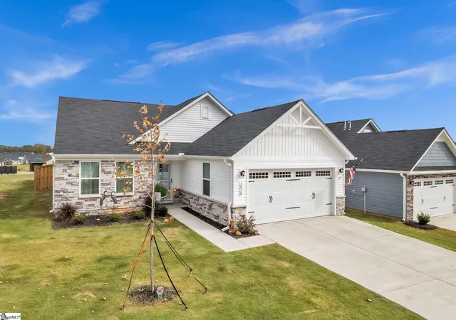 Photo 2 of Single family home for sale at 1018 Rev Robert Reid St, Woodruff, SC 29388 | MLS# 1573068 | Listing updated on 2025-11-05