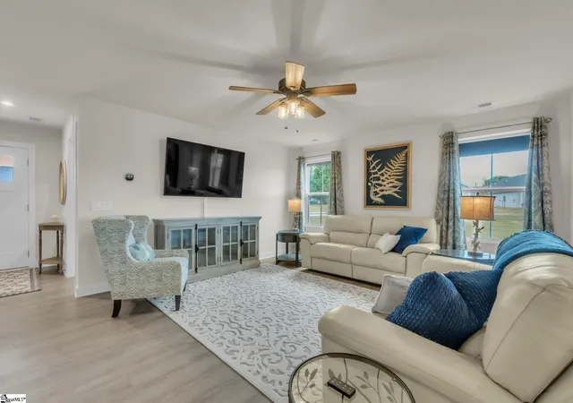 Photo 3 of Single family home for sale at 1018 Rev Robert Reid St, Woodruff, SC 29388 | MLS# 1573068 | Listing updated on 2025-11-05