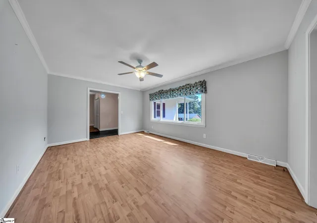 Photo 4 of Single family home for sale at 207 Donington Dr, Greenville, SC 29615 | MLS# 1602225 | Listing updated on 2026-08-29