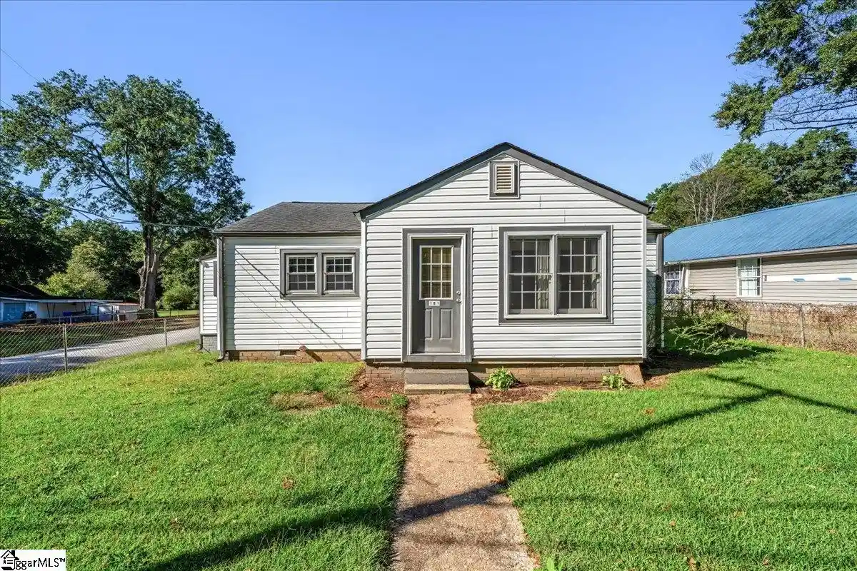 Single family home for sale at 101 Bradley St, Greenville, SC 29611 | MLS# 1607399
