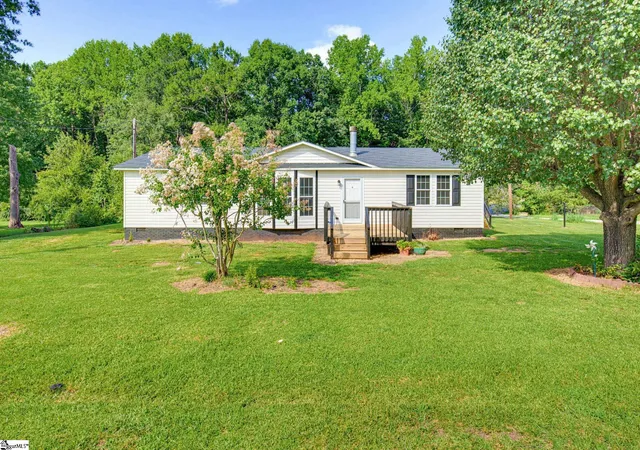 Photo 1 of Manufactured home for sale at 95 S Manley Dr, Taylors, SC 29687 | MLS# 1601704 | Listing updated on 2026-08-23