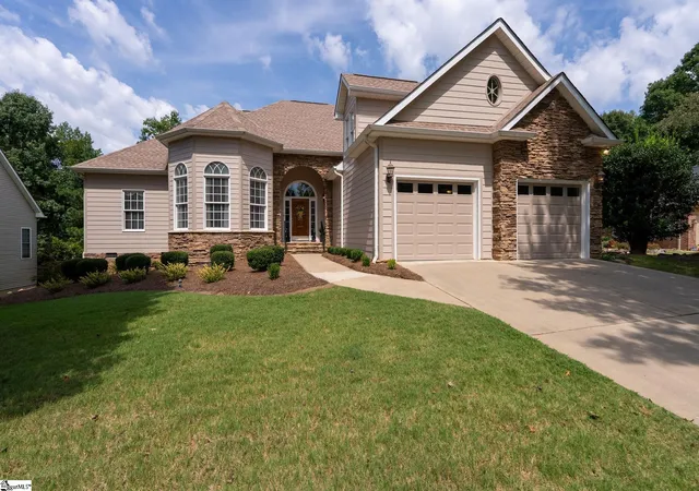 Photo 1 of Single family home for sale at 912 Wando Rd, Roebuck, SC 29376 | MLS# 1601562 | Listing updated on 2026-08-31