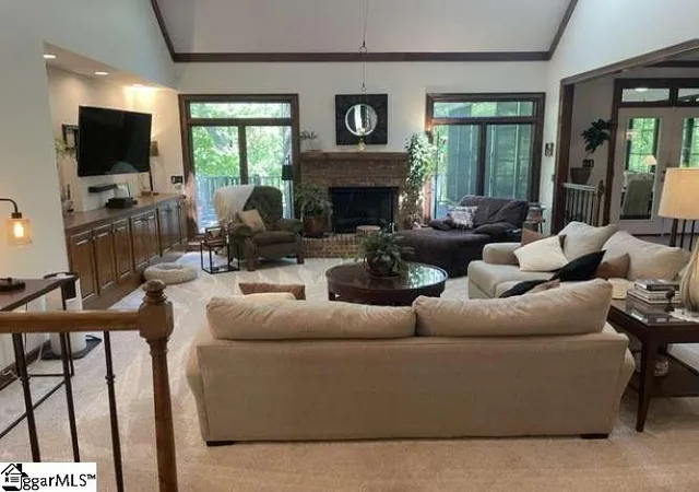 Photo 2 of Sale Pending at 102 Laurel Oak Trl, Simpsonville, SC 29681 | MLS# 1597864 | Listing updated on 2026-10-01