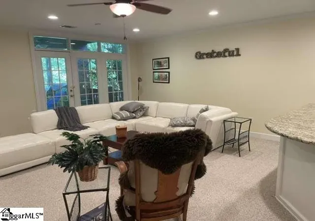 Photo 4 of Sale Pending at 102 Laurel Oak Trl, Simpsonville, SC 29681 | MLS# 1597864 | Listing updated on 2026-10-01