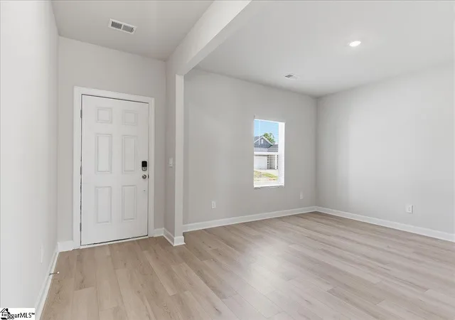 5th image of 628 Hollybank St, Fountain Inn, SC 29644 | MLS# 1591127