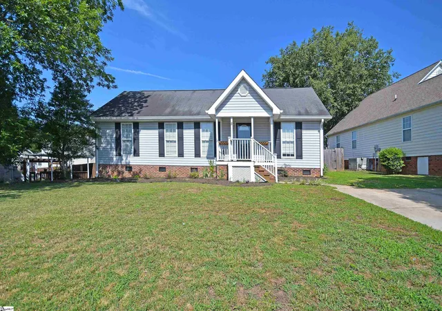 Photo 1 of Single family home for sale at 8 Montvale Dr, Simpsonville, SC 29681 | MLS# 1598328 | Listing updated on 2026-09-23