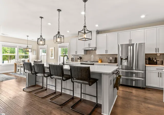 Photo 3 of Single family home for sale at 102 Mohegan Wy, Greenville, SC 29607 | MLS# 1590832 | Listing updated on 2026-08-04