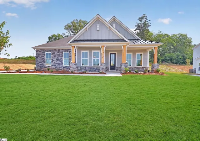 Homes for sale in Simpsonville, SC | 608 Timber Grove Dr, Simpsonville, SC 29681 | MLS# 1585585