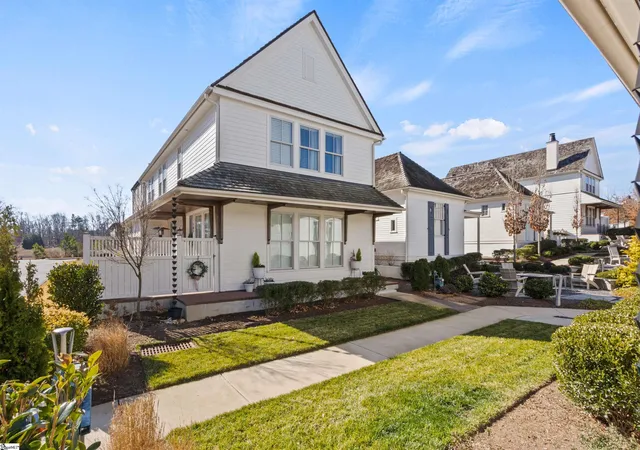 Photo 1 of Single family home for sale at 107 Denton Dr, Greenville, SC 29615 | MLS# 1602417 | Listing updated on 2026-08-31