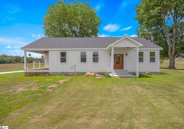 1st image of 2024 Edwards Lake Rd, Greer, SC 29651 | MLS# 1597229